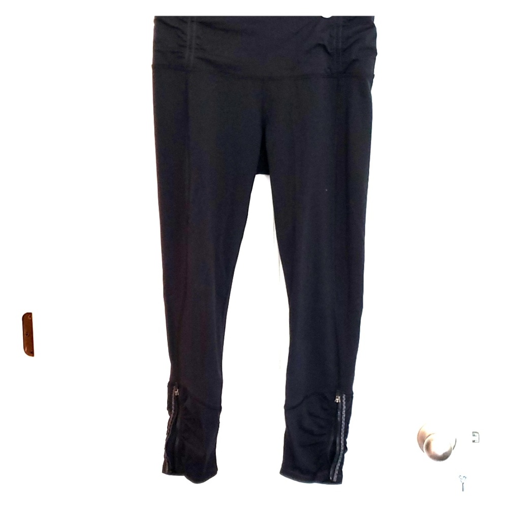 Lululemon black leggings